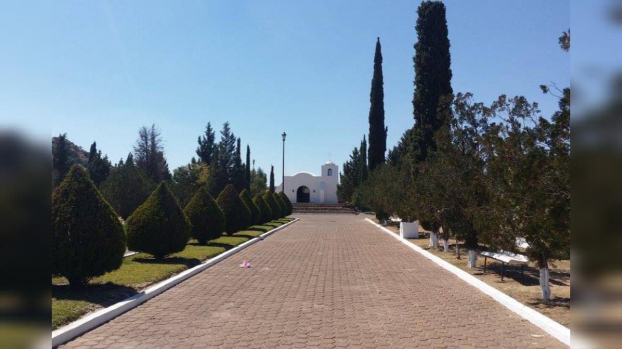 Cierran panteón Valle de los sabinos: exigen cumplimiento de contrato colectivo