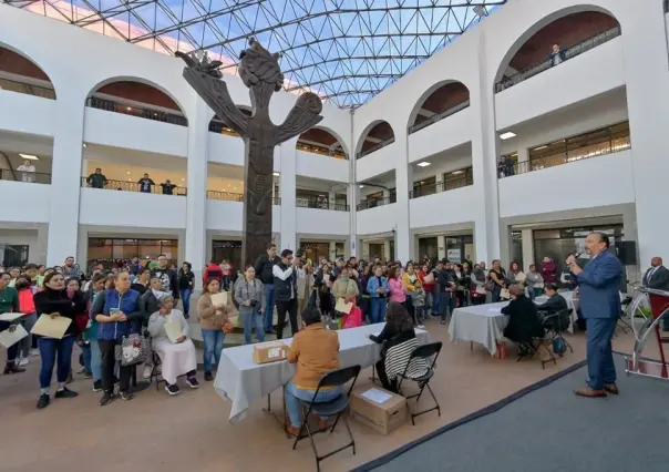 Entregan 746 becas municipales en Atizapán de Zaragoza