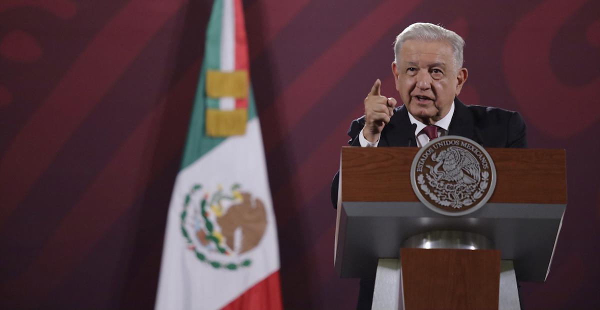 AMLO alista su primer libro desde que asumió como Presidente. Foto: X (Antes Twitter)