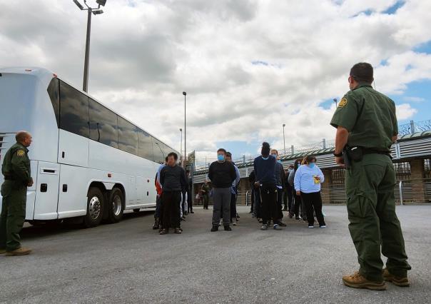 Suspenden temporalmente operaciones en puentes ferroviarios en Texas