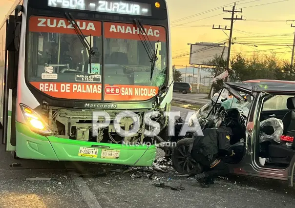 Choque entre Ruta 604 y camioneta deja 15 heridos