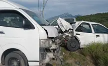 Choque múltiple en carretera a García provoca tráfico pesado