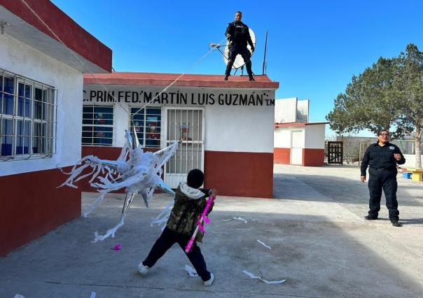 Lleva Policía de Ramos Arizpe posadas a comunidades rurales