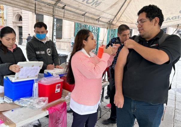 Invita Salud a vacunarse contra influenza, COVID y tétanos