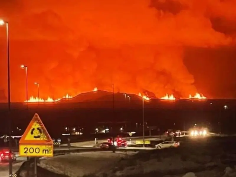 Hace más de un mes, el gobierno de Islandia ordenó la evacuación de toda la población de Grindavik. Foto: X @asalmendez.