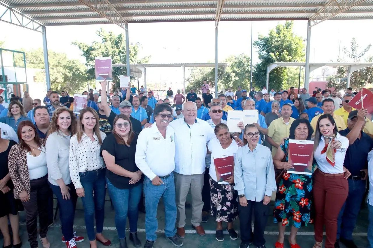 Entrega de concesiones. Foto: Gobierno del estado