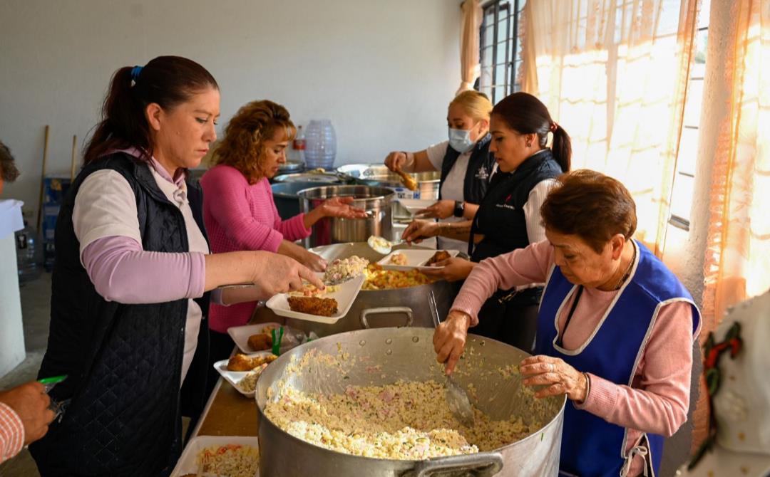 Los comedores comunitarios estarán abiertos de lunes a viernes. Imagen: Gob. De Naucalpan.