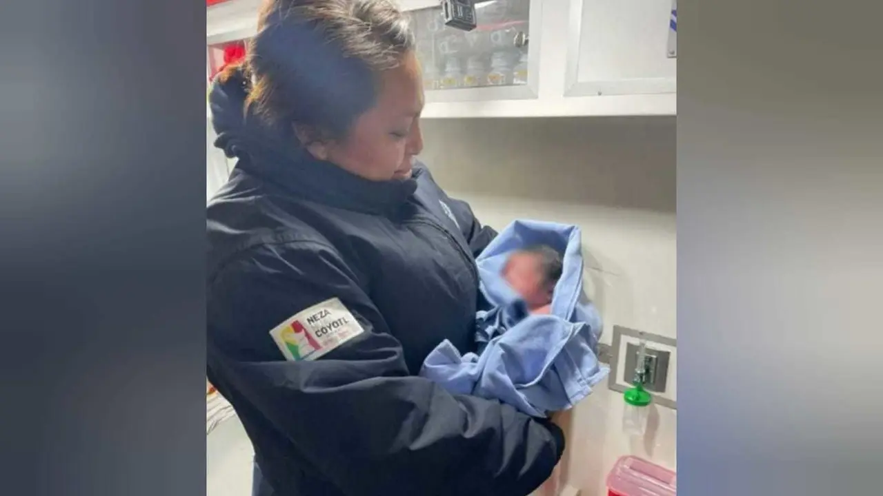 La mamá y la recién nacida fueron reportadas con buen estado de salud. Foto:  Seguridad Neza