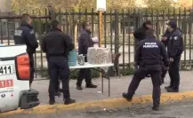 Llevan policías de Saltillo pan y cafe caliente a hospitales