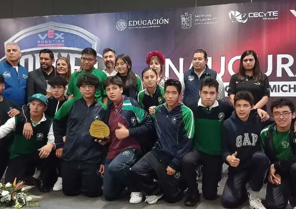 Estudiantes mexiquenses triunfan en el Torneo Internacional de Robótica 2023