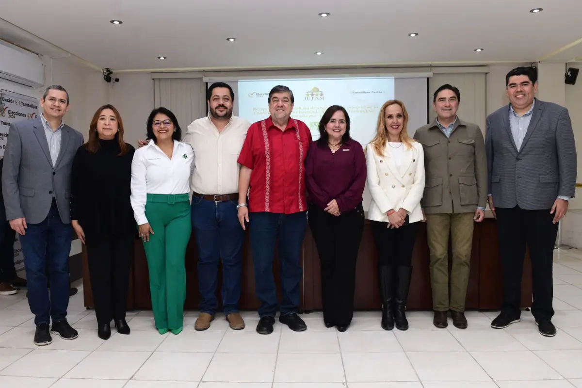 Representantes de la coalición parcial Sigamos haciendo historia en Tamaulipas y consejeros del Instituto Electoral de Tamaulipas.