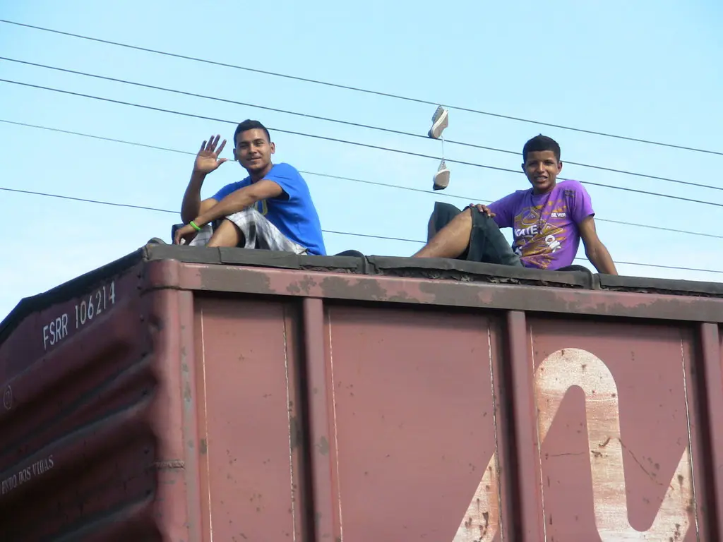 ¡Infierno frío para los migrantes!: Quedan varados en Zacatecas