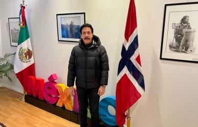 Omar Fayad inicia labores como embajador de México en Noruega, comparte foto