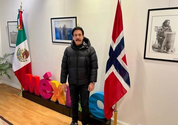 Omar Fayad inicia labores como embajador de México en Noruega, comparte foto