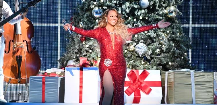 Se mantiene Mariah Carey en el trono; logra otro récord con su tema navideño