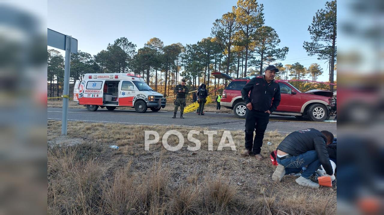 Un muerto y 12 lesionados al chocar de frente en la libre a Mazatlán