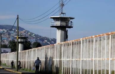 Detienen a mujer por intento de fuga de Santa Martha Acatitla