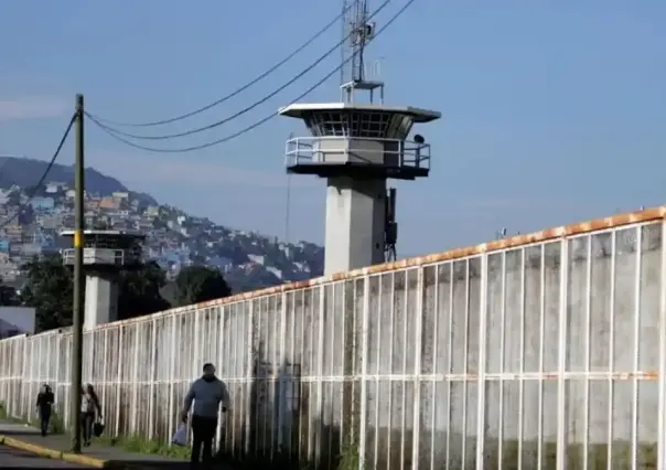 Detienen a mujer por intento de fuga de Santa Martha Acatitla