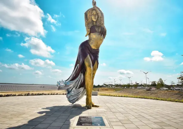 Estatua de Shakira se devela en Barranquilla, Colombia ¡Nuevo sitio turístico!