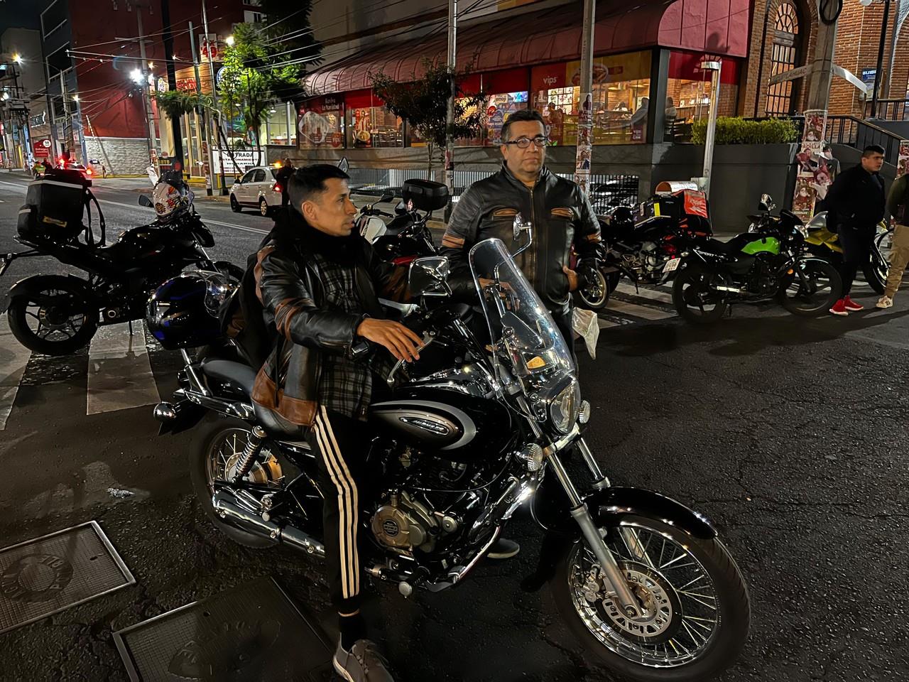 Bloquean Mariano Escobedo en protesta por la muerte de motociclista en accidente Foto: Omar Gómez