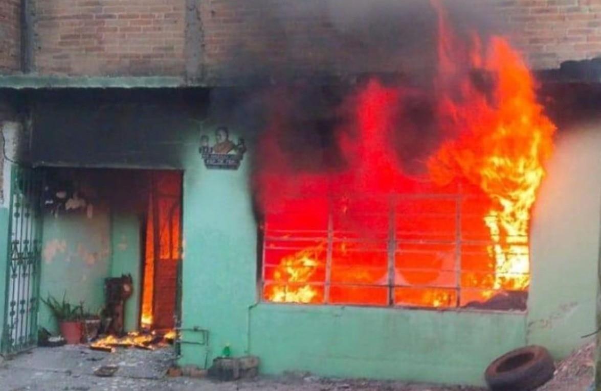 Las personas que perdieron la vida fueron identificadas como familia, la madre de 36 años y sus dos hijas, se 19 y 17 años. Foto: RíoDoce.