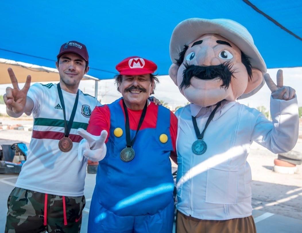 En 2021, Guadiana Tijerina también participó para ser alcalde de Saltillo, aquella ocasión, siendo candidato, se disfrazó de Mario Bros el 30 de abril, Día del Niño. Foto: X @aguadiana.