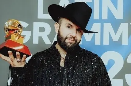 Carín León y Bon Jovi hacen historia: la inesperada fusión entre rock y regional mexicano