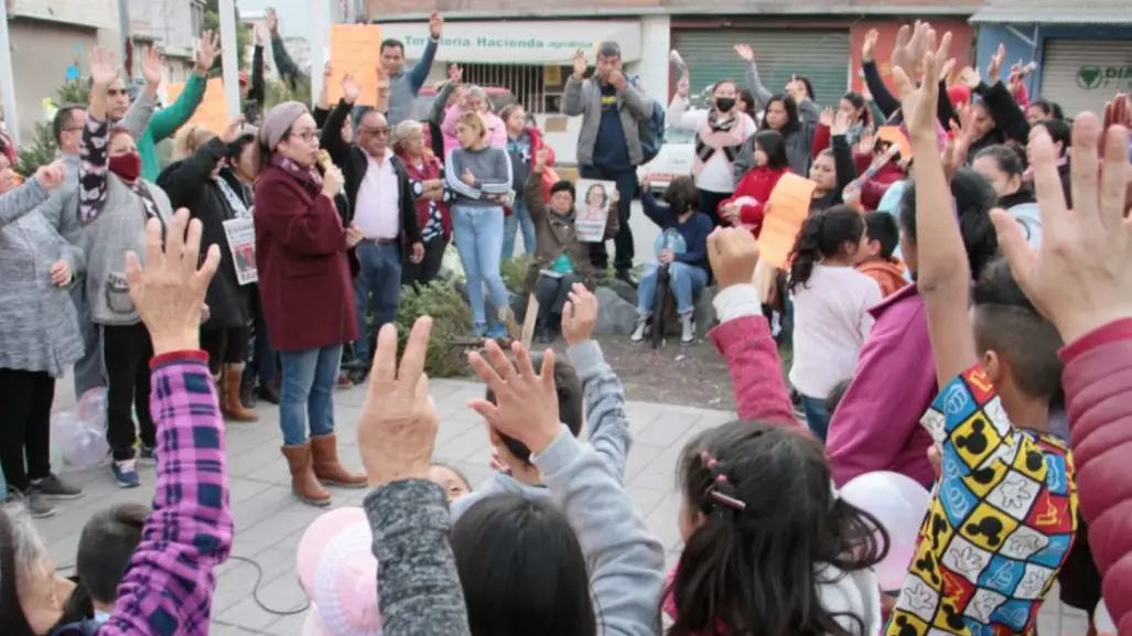 Colonias de Ecatepec, en total abandono: Azucena Cisneros