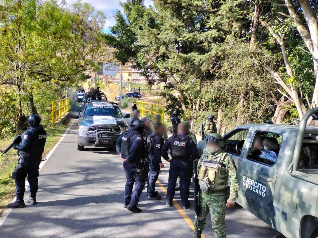 Después de 23 horas de bloqueo, los taxistas liberaron la vialidad; las autoridades advirtieron que suspenderán los operativos de revisión al transporte público. Foto: SSEM