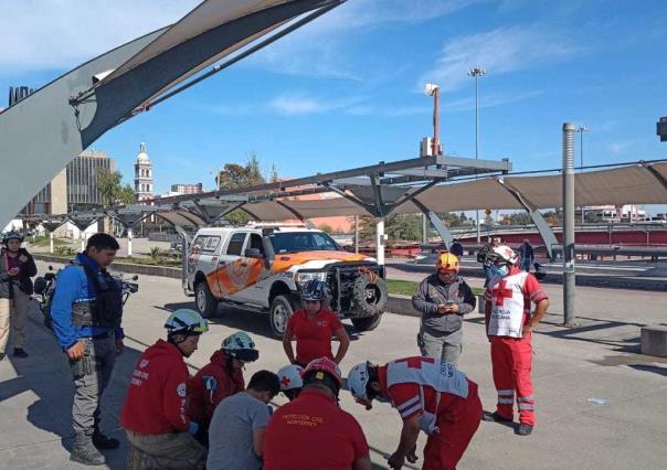 Hombre intenta quitarse la vida frente al Palacio Municipal de Monterrey