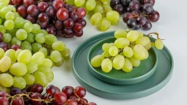 Uvas para la cena de fin de año: precios alcanzan los 100 pesos por kilo