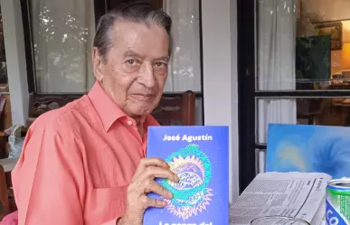 El escritor mexicano José Agustín, recibe la extremaunción