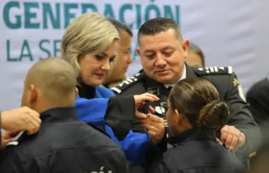 Entrega de Equipamiento y Reconocimiento a Policía de Piedras Negras