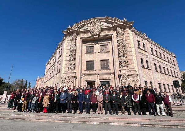 De manteles largos, Tecnológico de Saltillo por su 73 aniversario