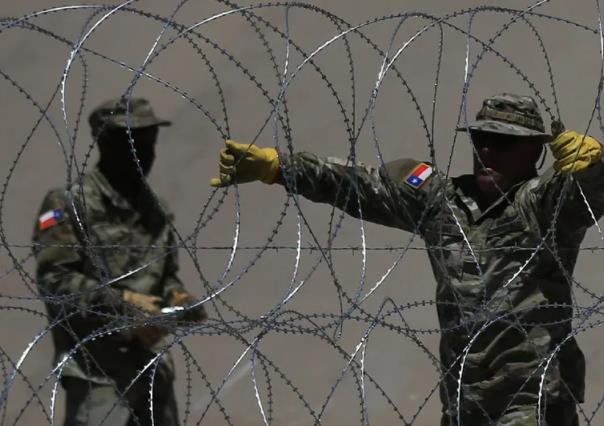 Gobierno de EU busca revertir instalación de alambre en frontera
