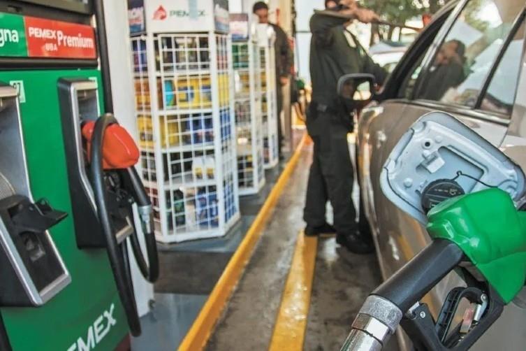 De acuerdo con la página Petro Intelligence, el precio de la gasolina Regular es de 22.14 pesos, Premium en 24.17 pesos y el Diésel en 24.18 pesos. Foto: Archivo.