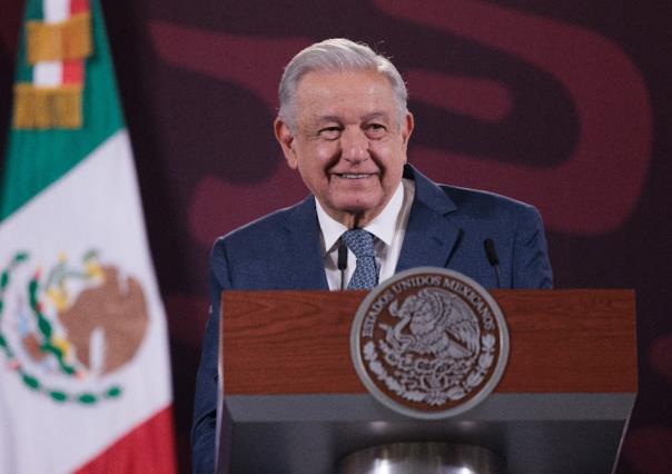 AMLO felicita a periodistas en su día: Me hubiera gustado tener ese oficio