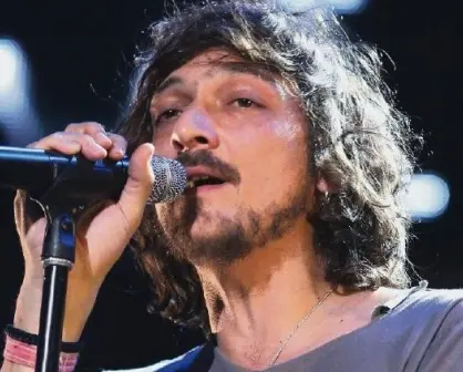 León Larregui denuncia en redes sociales que fue golpeado en un antro de París