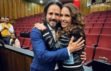 VIDEO: Lucero y José Ron sorprenden con apasionado beso