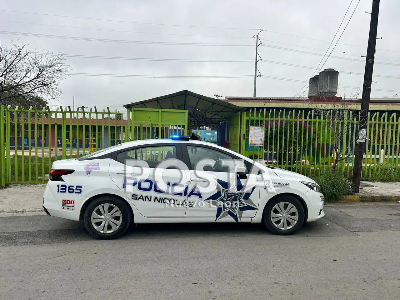 Al sitio llegaron policías municipales y elementos de Servicios Periciales de la Fiscalía para iniciar con las indagatorias. Foto: Raymundo Elizalde