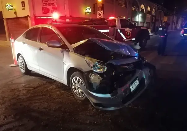 Accidente en el Centro de Mérida: se vuela un alto y da varias vueltas