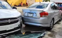 Fuerte choque entre un camión de transporte público y una camioneta en Mérida