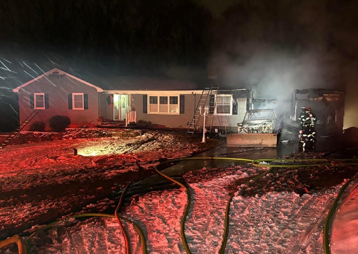 El jefe de bomberos informó que los graves daños sufridos por la estructura dificultan la determinación de la causa del incendio.  Foto: KKTV