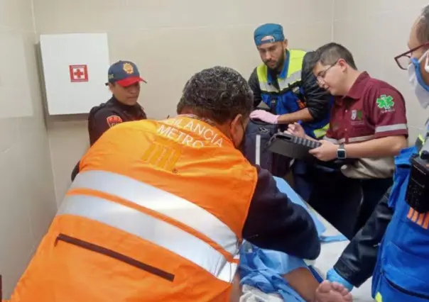 Metro brinda apoyo a mujer en labor de parto en estación Gómez Farías de Línea 1