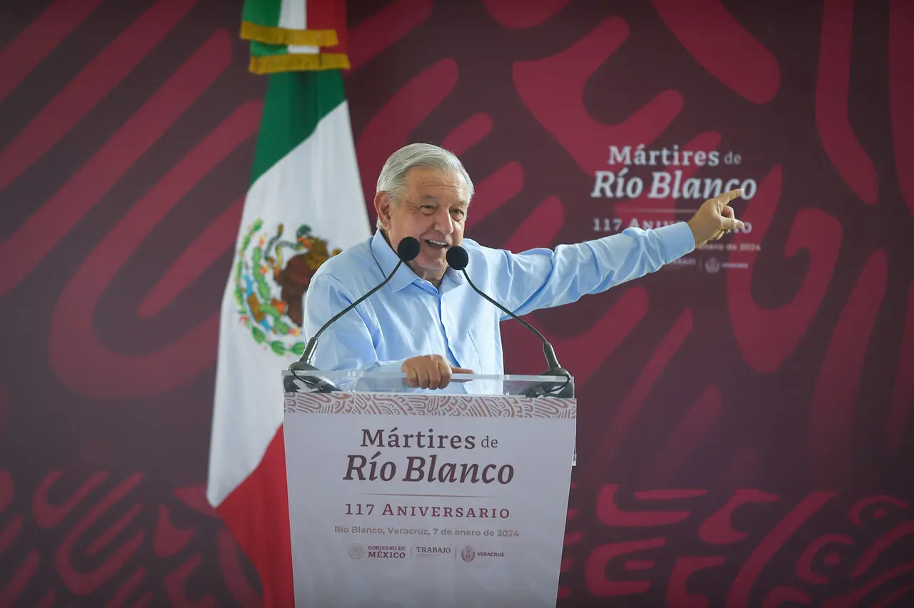 La ceremonia se realizó debido al 117 aniversario de la Huelga de Río Blanco, movimiento obrero de gran repercusión histórica. Fuente: X (antes Twitter)