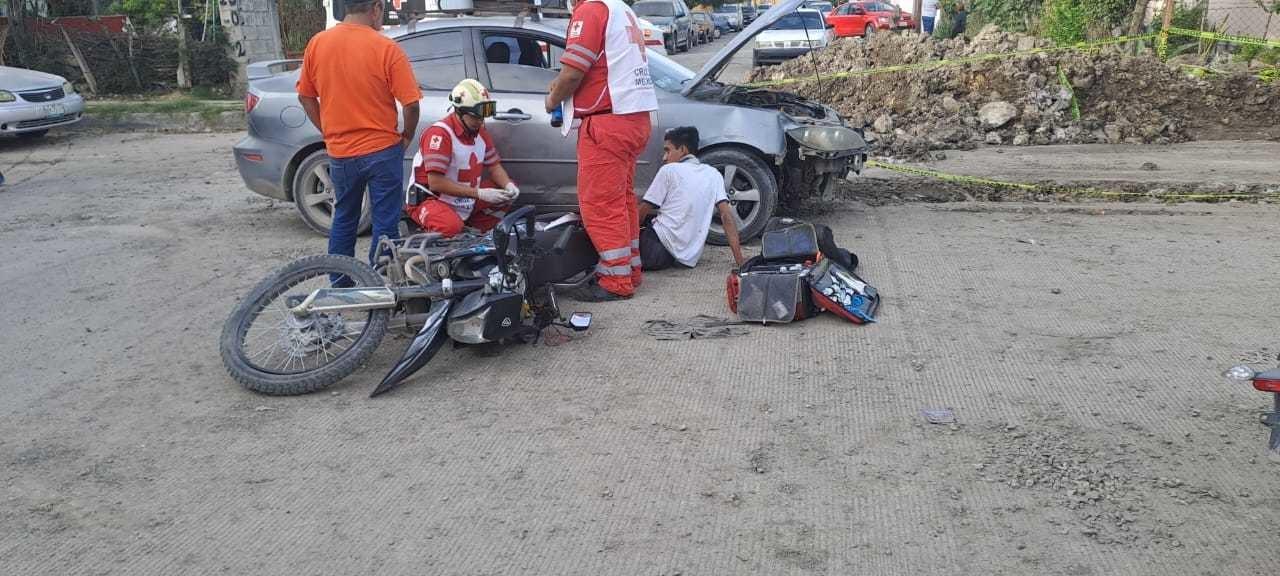 Una ambulancia de la Cruz Roja Mexicana delegación Victoria acudió al lugar.