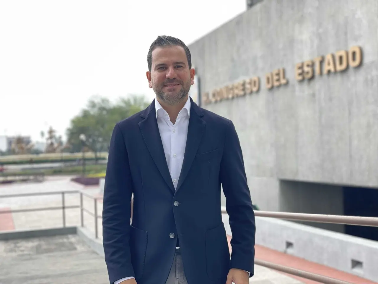 El diputado Raúl Lozano, informó que dejó el Partido Verde por falta de apoyo. Foto. Armando Galicia