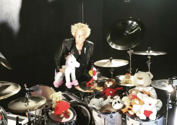 Muere James Kottak, exbaterista de Scorpions