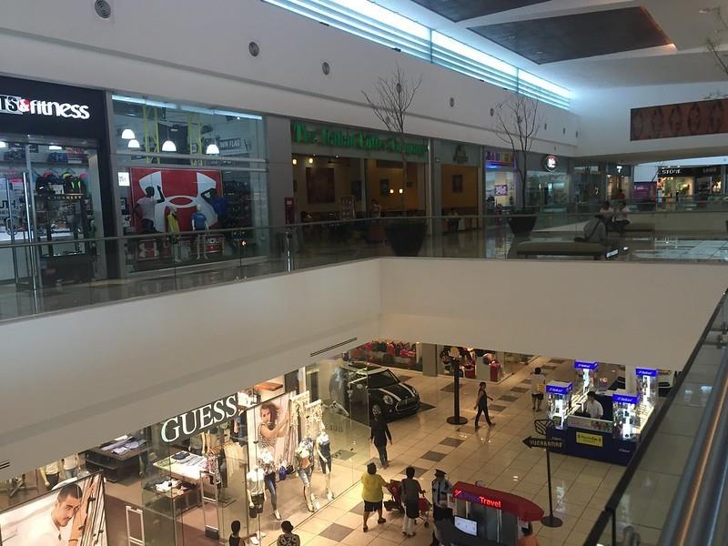 Un sujeto seguirá en prisión por robar prendas de vestir el plaza Altabrisa.- Foto de Yucatán Pictures