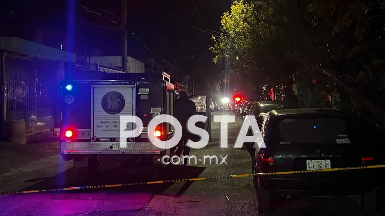 El crimen se reportó sobre la calle N-9, los vecinos alertaron de disparos de arma de fuego y una persona tirada en medio de la calle. Foto: Raymundo Elizalde.